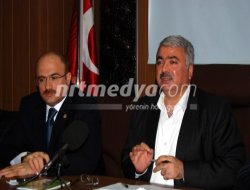 Belediye başkanı beddua etti, muhtarlar 'Amin' dedi Belediye başkanı beddua etti, muhtarlar 'Amin' dedi