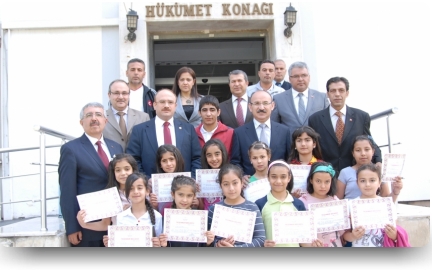 Şampiyonlara Ödülleri Verildi