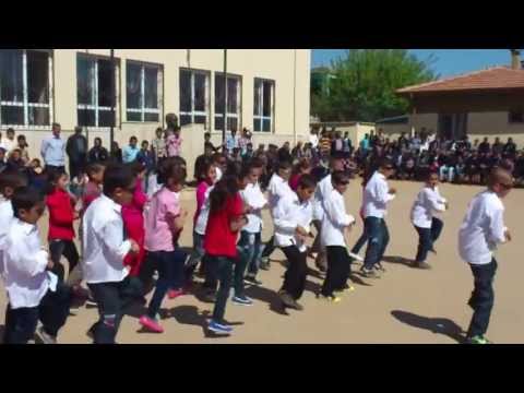 Video: Nizip / Alahacı İlkokulu ve Ortaokulu-23 Nisan Hacı Style