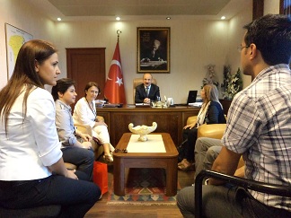 GRUNTVIG  projesi kapsamında ilçemizde bulunan İtalyan Müzisyenler Kaymakam Yaşar KAR