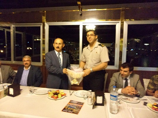 Nizip Garnizon Komutanı Bnb. Cem ÇERKEZOĞLU na veda yemegi Nizip Garnizon Komutanı Bnb. Cem ÇERKEZOĞLU na veda yemegi