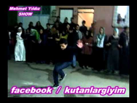 Video: Nizip'in Süper Halaycısı Mehmet Yıldız Düğünlerde Rakipsiz ( XALOCAN )