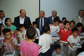 Sosyal Hizmet Merkezinde düzenlenen Kurslarda başarılı olan öğrenciler ödüllendirildi