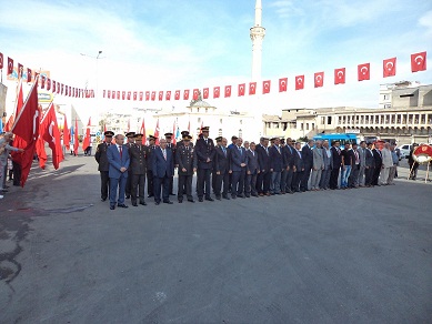 19 Eylül Gaziler Günü Cumhuriyet Meydanında düzenlenen törenle kutlandı.