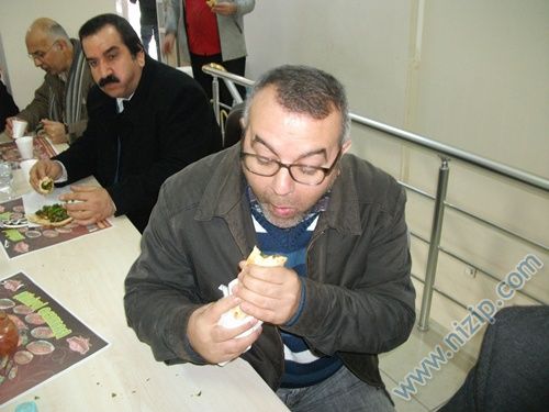 Güngören Nizipliler derneginde kahvaltı
