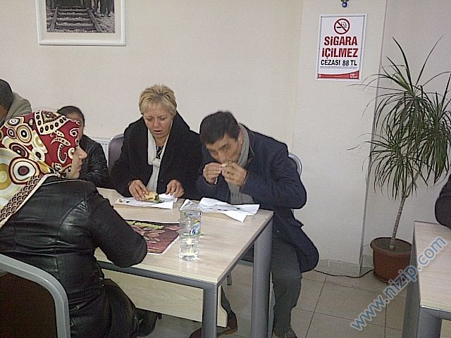 Güngören Nizipliler derneginde kahvaltı
