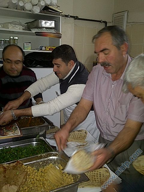 Güngören Nizipliler derneginde kahvaltı
