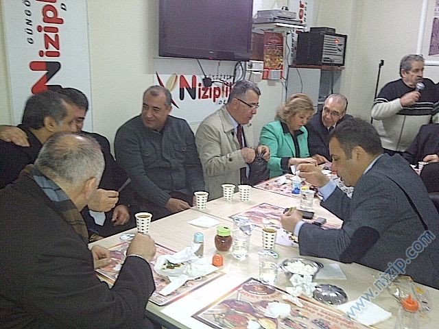 Güngören Nizipliler derneginde kahvaltı