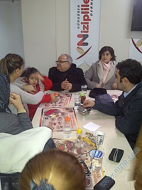 Güngören Nizipliler derneginde kahvaltı