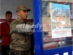 Jandarma Afişlerle vatandaşı yönledirdi