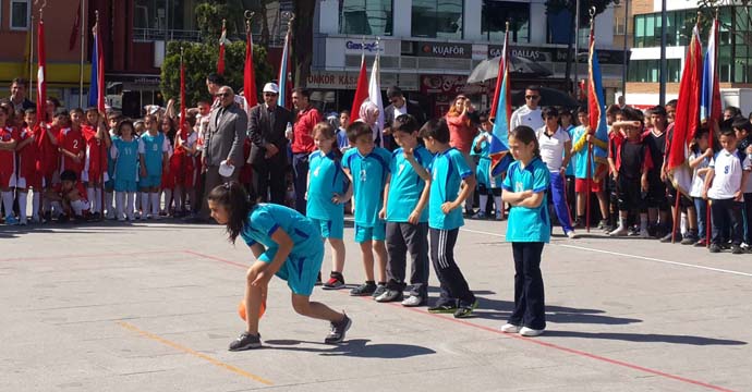 Çocuk oyunları yeniden hayat buluyor