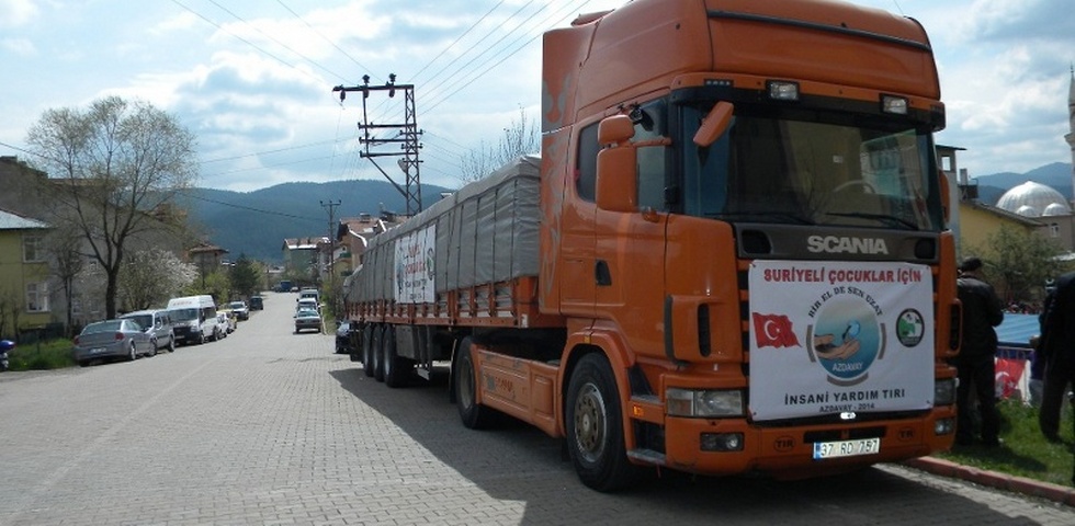 Azdavay'dan Karkamış'a Yardım Tırı Ulaşdı.