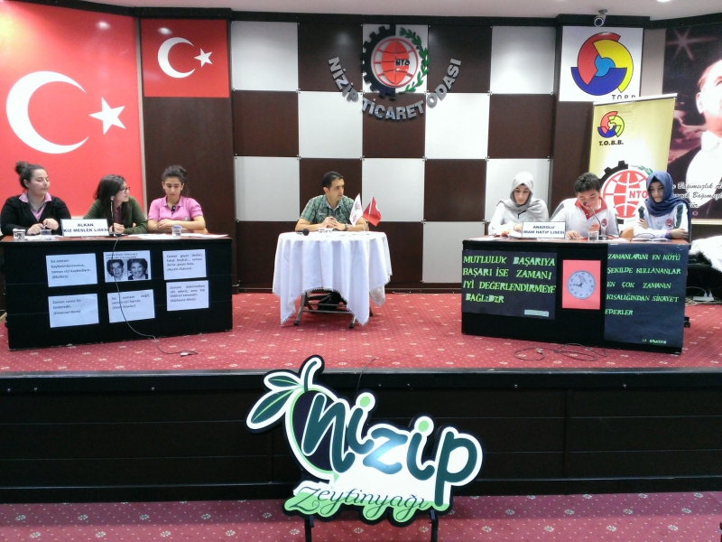 Liseler Arası Münazara Şöleninde Çeyrek Final!