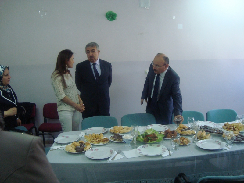 Dr. Abdulkadir Erdil İlkokulu Sergi Açılışı