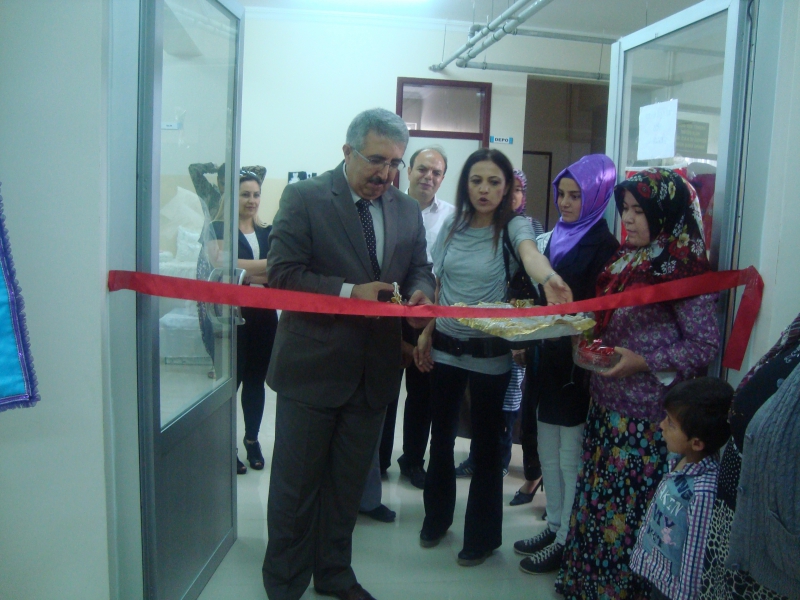 Sekili Ortaokulunda Sergi Açılışı Sekili Ortaokulunda Sergi Açılışı