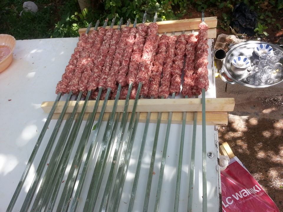 Sahre (piknik) deyince akla gelen ilk önce kebap yapım ve hazırlanışı