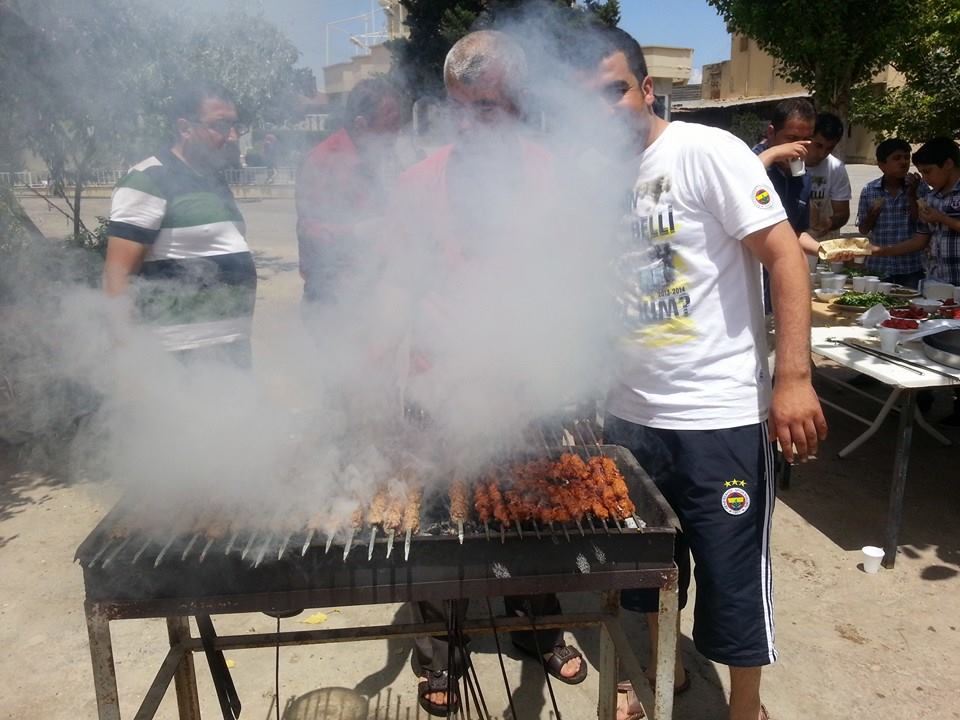 Sahre (piknik) deyince akla gelen ilk önce kebap yapım ve hazırlanışı