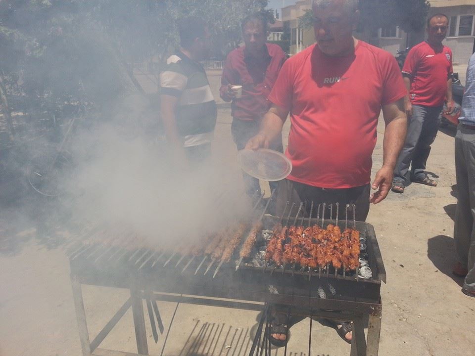 Sahre (piknik) deyince akla gelen ilk önce kebap yapım ve hazırlanışı