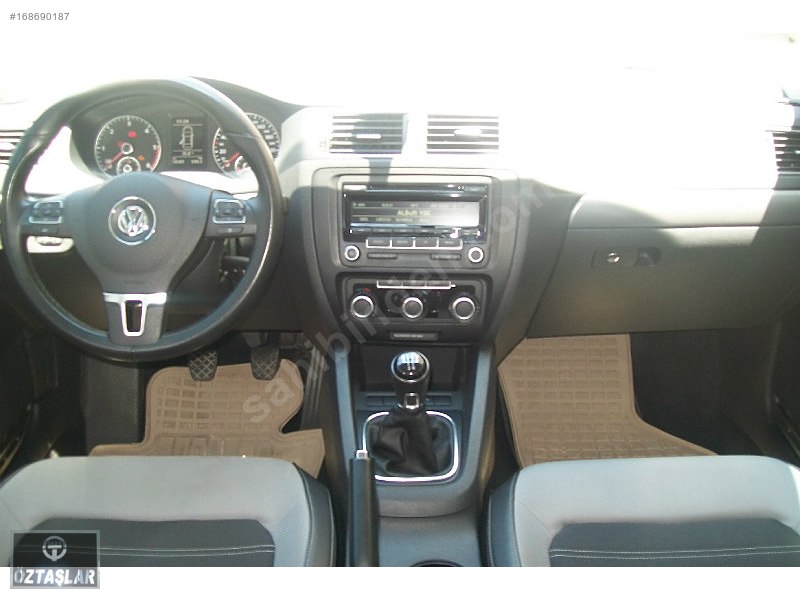 öztaşlardan  2012 model 2013 çıkışlı jetta  1.6 tdi comfortline