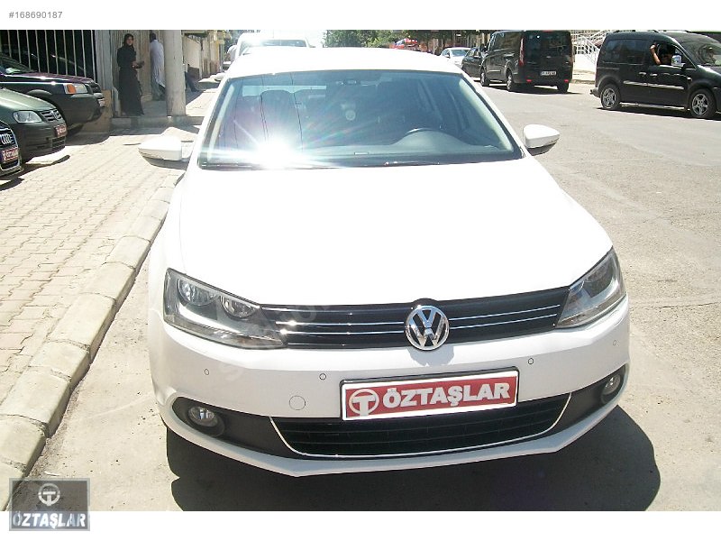 öztaşlardan  2012 model 2013 çıkışlı jetta  1.6 tdi comfortline