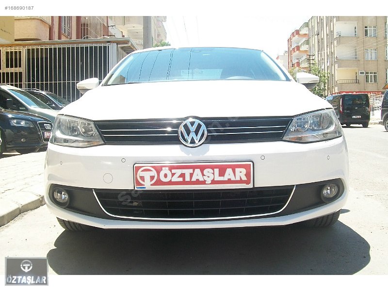 öztaşlardan  2012 model 2013 çıkışlı jetta  1.6 tdi comfortline