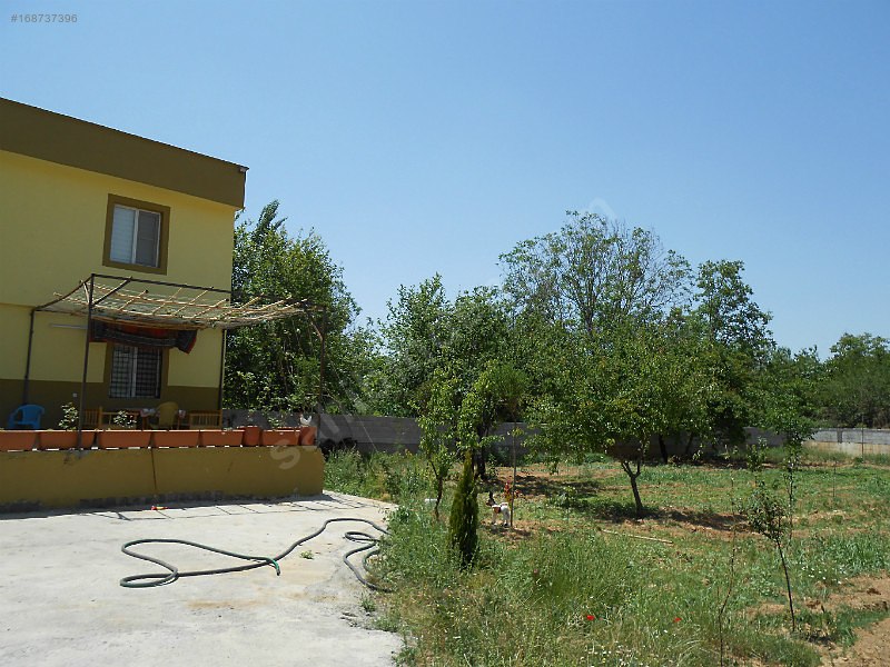 Bag evi içerisinde 2 katlı ev ve eşya ile birlikte