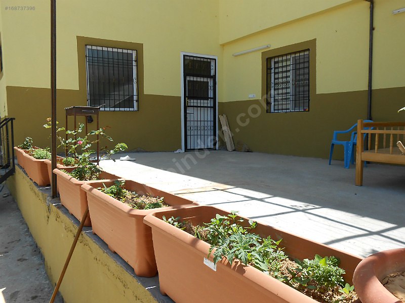 Bag evi içerisinde 2 katlı ev ve eşya ile birlikte