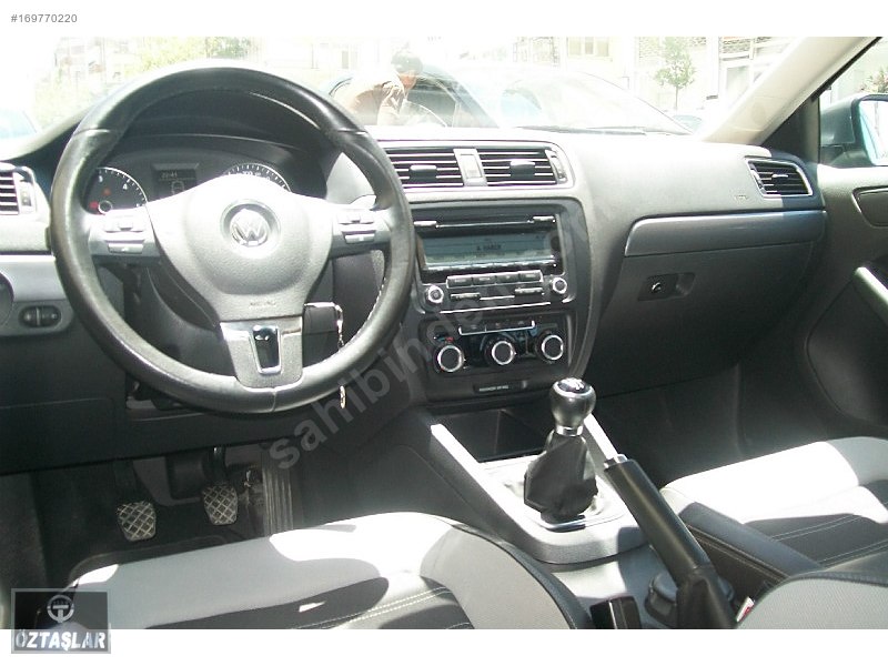 öztaşlar'dan 2011 1.6 tdı comfortline jetta füme  hatasız