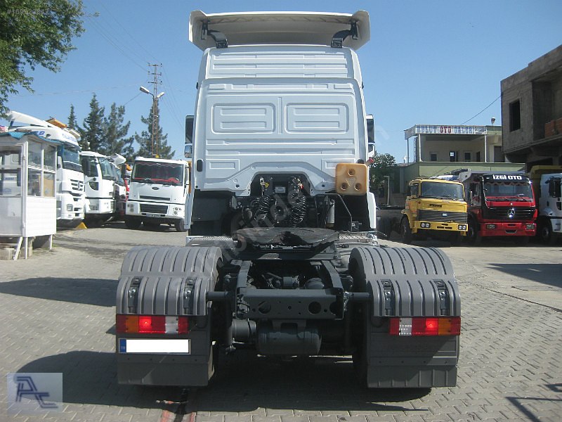 Atay oto galeriden 2013 model axor 1840ls- tanker- 55 bin km de-