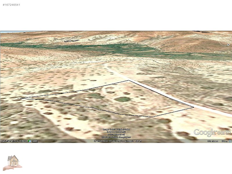 Turluda antep asfaltına 400mt yola sıfır yeri düz arazi