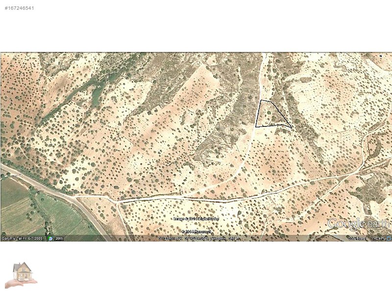 Turluda antep asfaltına 400mt yola sıfır yeri düz arazi
