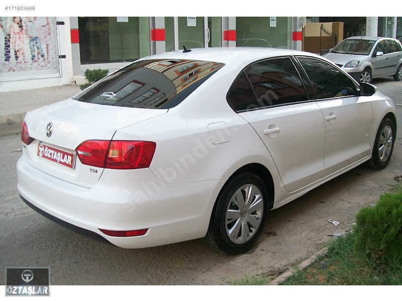 öztaşlar'dan 2012 jetta 1.6 trentline hatasız boyasız