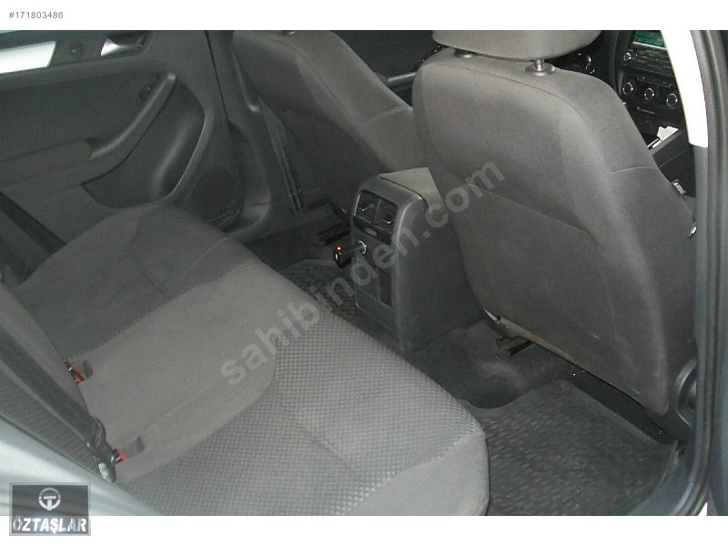 öztaşlar'dan 2012 jetta 1.6 trentline hatasız boyasız