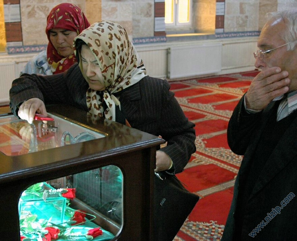 Sakalı Şerif Ziyaret açılıyor Sakalı Şerif Ziyaret açılıyor