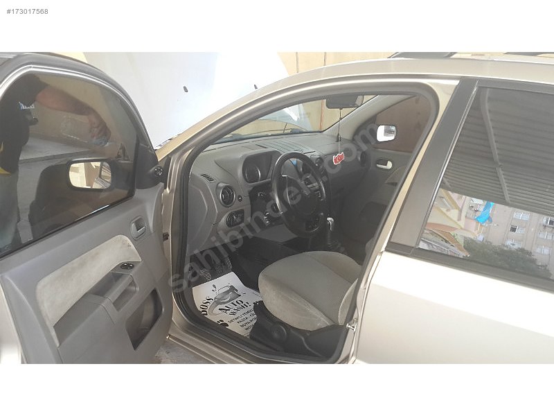 ogretmenden yakit cimrisi boyasiz degişensiz Ford Fusion