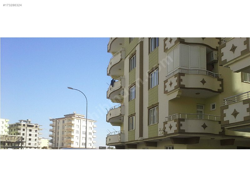 Öğretmenden 205 M2 4+1 1.Kat