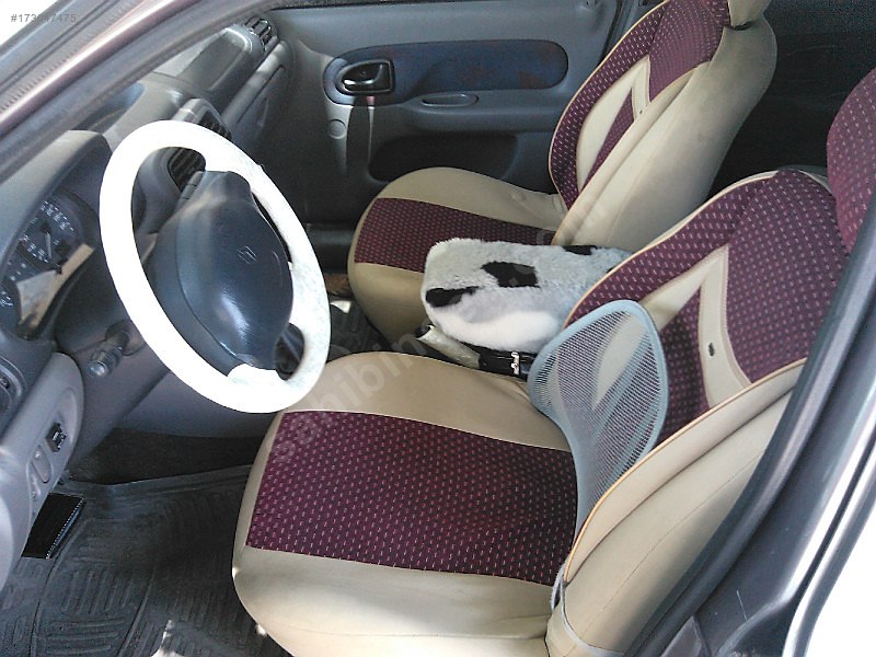 Temiz aile arabası clio 1.4 rna klimalı
