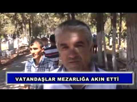 Vatandaşlar mezarlığa akın etti