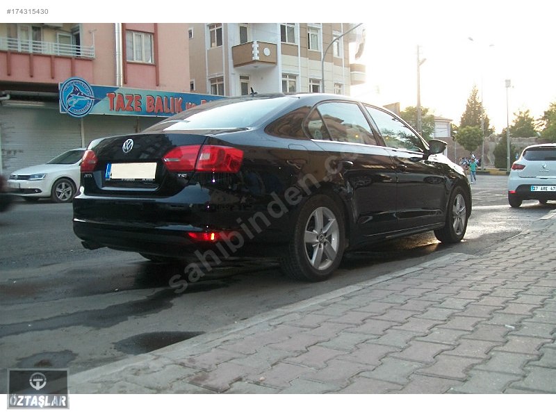 öztaşlardan 1.4 benzinli jetta comfortline 7.800 km de hatasız