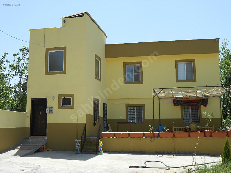 Bag evi içerisinde 2 katlı ev ve eşya ile birlikte