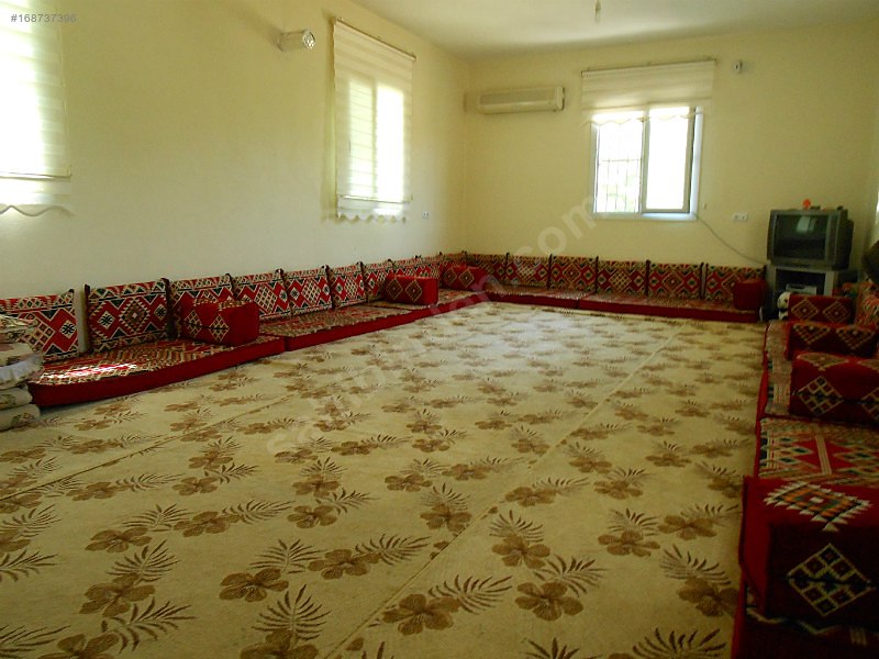 Bag evi içerisinde 2 katlı ev ve eşya ile birlikte