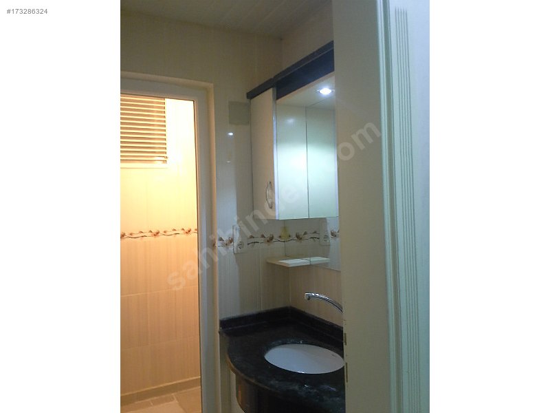 Öğretmenden 205 M2 4+1 1.Kat