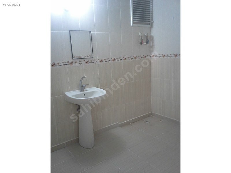 Öğretmenden 205 M2 4+1 1.Kat