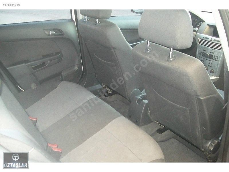 öztaşlar'dan 2012 1.6 benzinle opel astra otomotik fitez