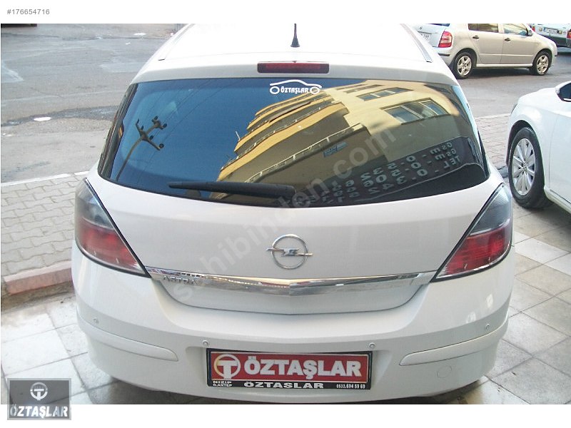 öztaşlar'dan 2012 1.6 benzinle opel astra otomotik fitez