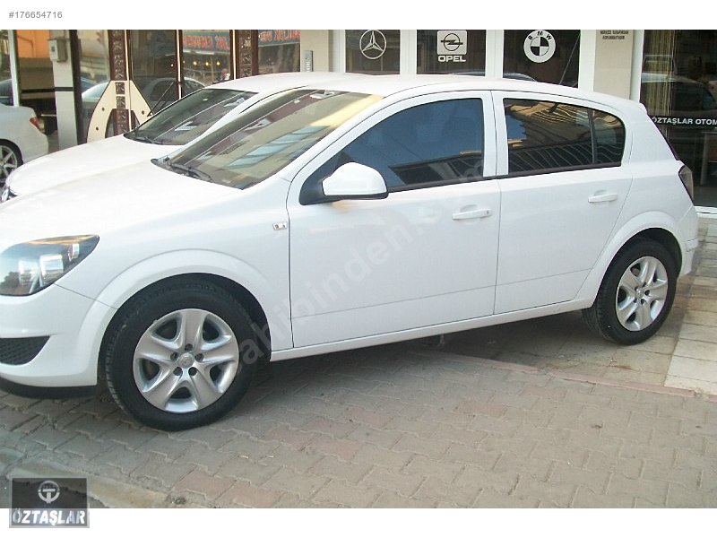 öztaşlar'dan 2012 1.6 benzinle opel astra otomotik fitez