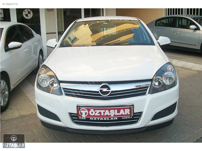 öztaşlar'dan 2012 1.6 benzinle opel astra otomotik fitez