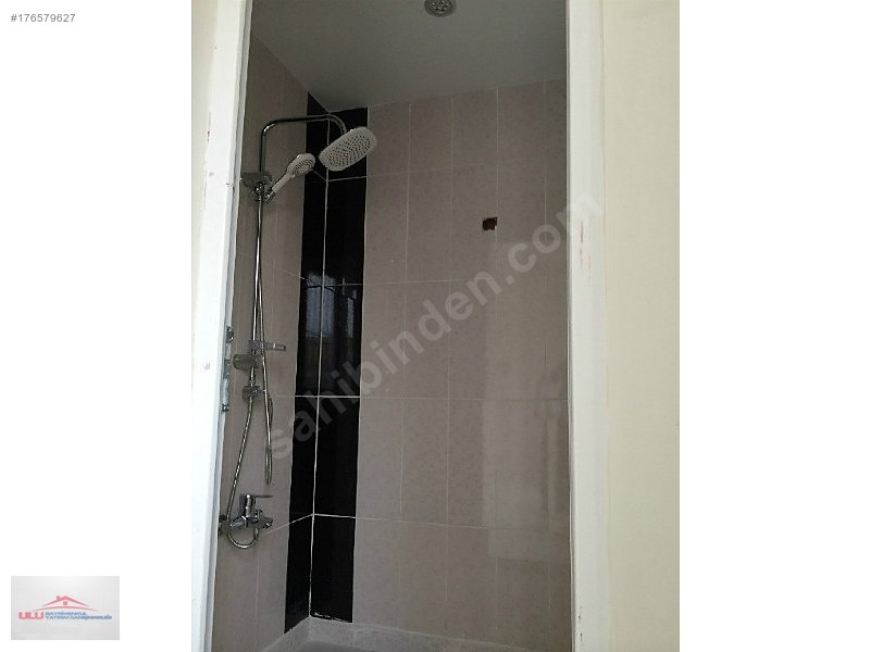 Ulu gayrimenkul den satılık havuzlu villa ana yola yakın
