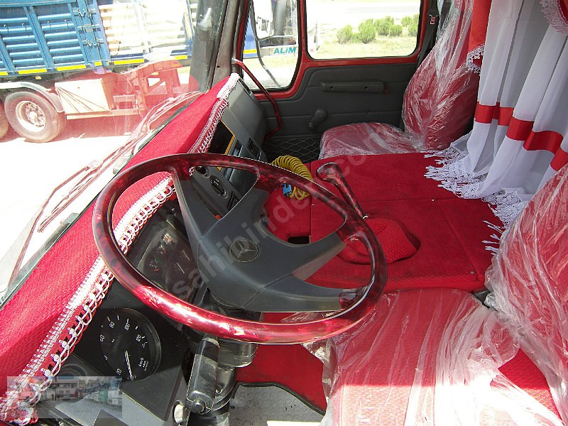 özkoyuncular otomotiv'den 2000 model 2521 kl mercedes