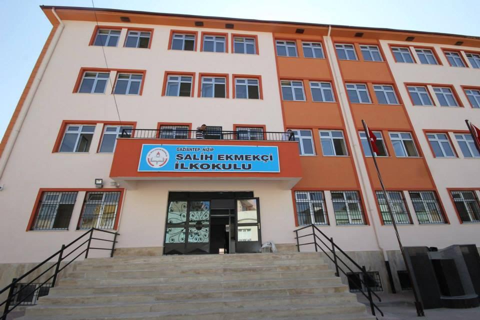Şahinbey mahallesinde bulunan Salih Ekmekçi ilkokulu Yenilendi